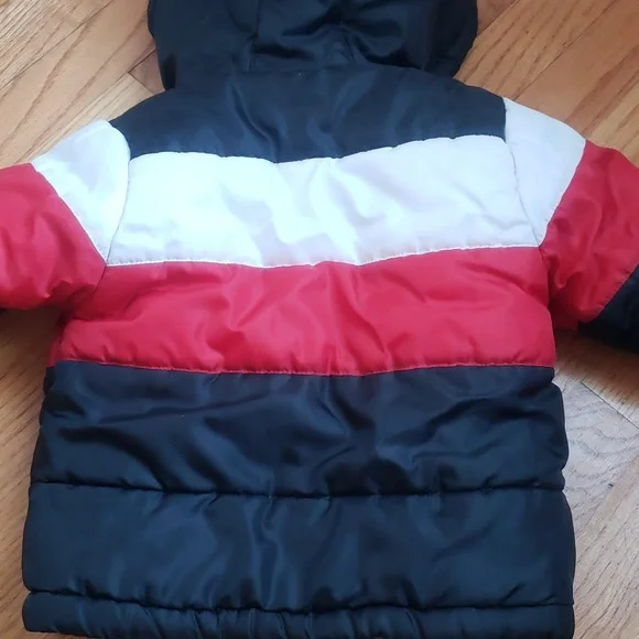 Carter's puffer winter coat 2T - Picture 5 of 5